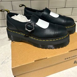 Addina Flwr Dr. Martens Sz 9